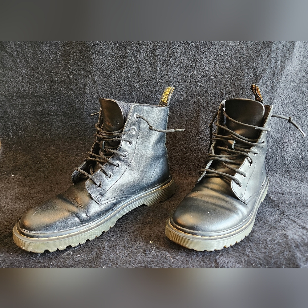 Dr. Martins Boots